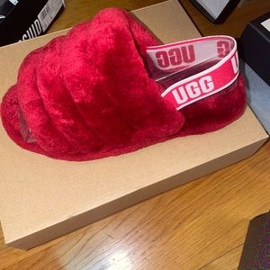 Brand new never worn Ugg fluff yeah slide
